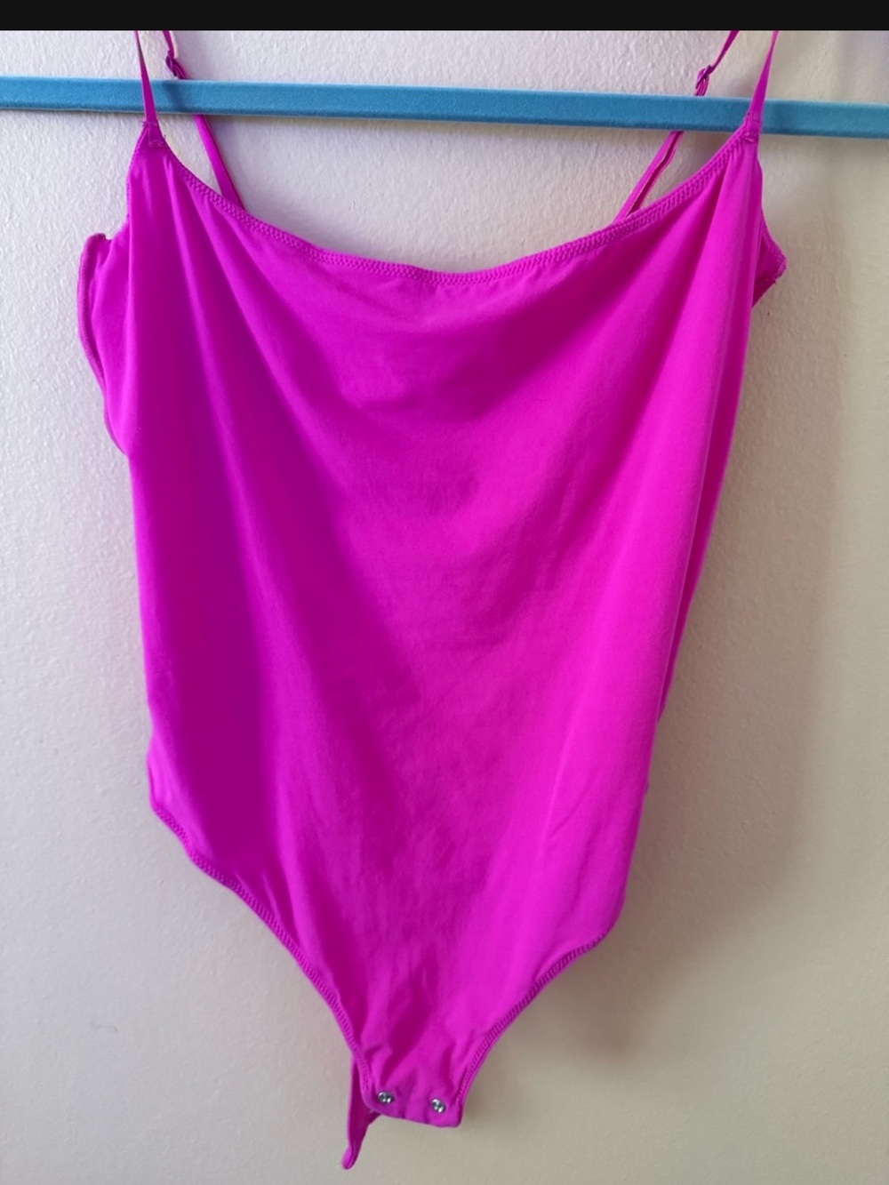 SKIMS FITS EVERYBODY CAMI BODYSUIT